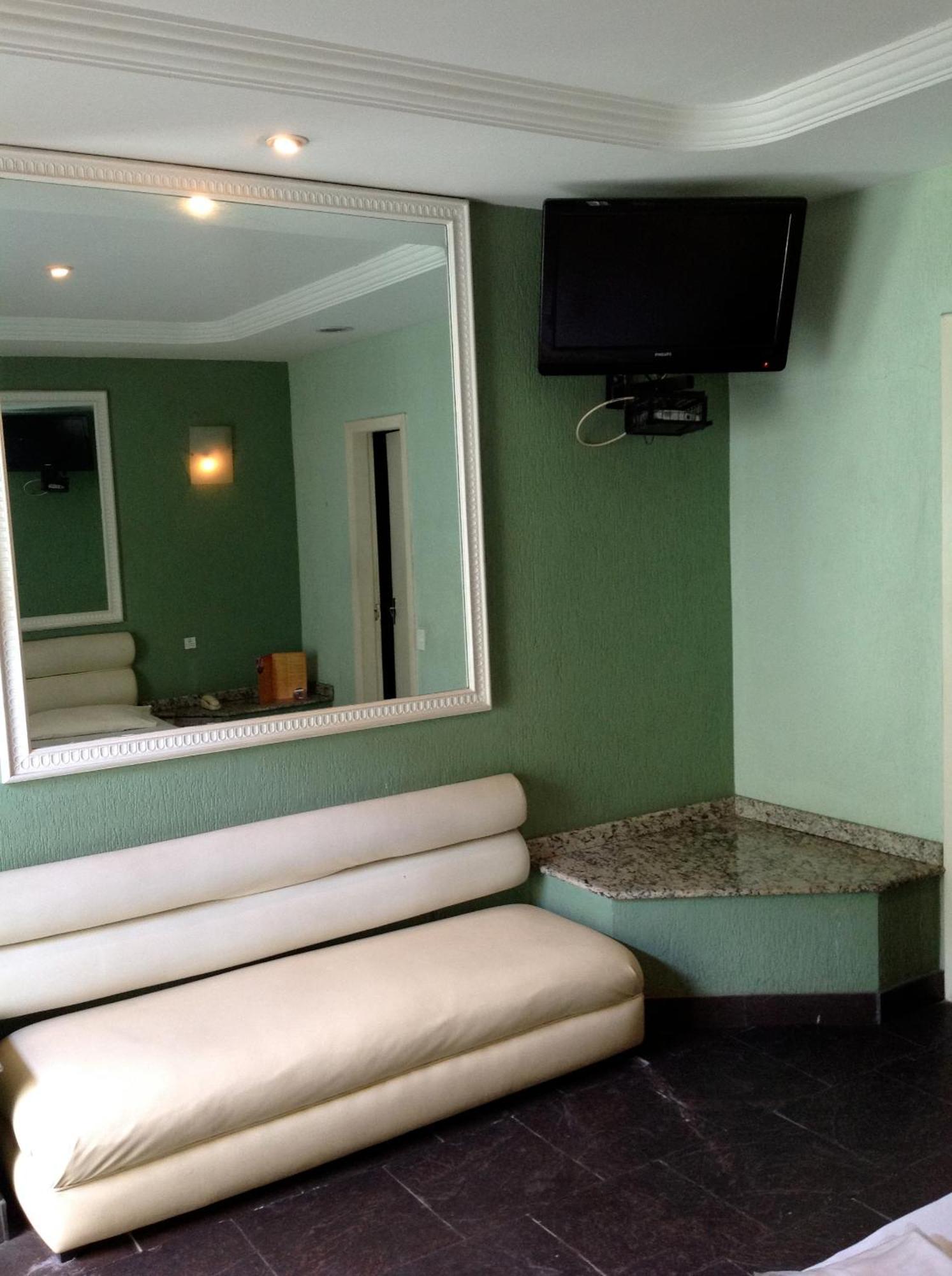 Hotel del amor (adults Only) *